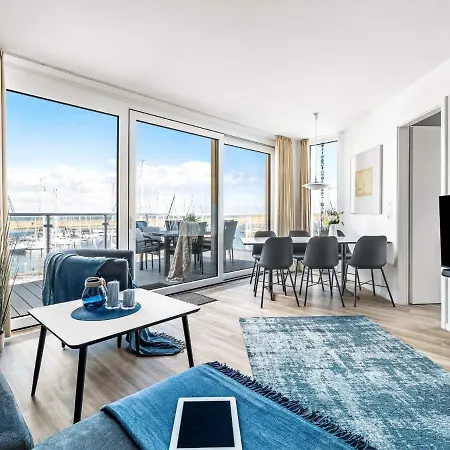 6 Person In Apartman