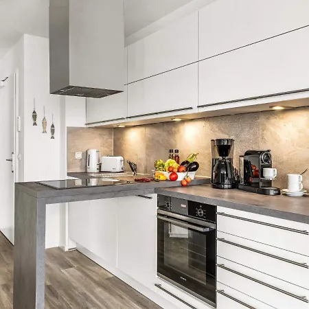 Apartment Xxxi