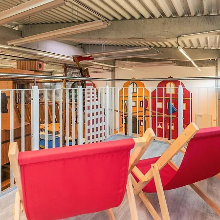 6 Person In Appartamento